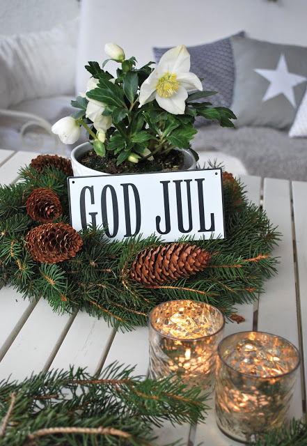 http://stc.bindo.vn//files/la-thong-va-qua-thong-nguyen-vat-lieu-khong-the-thieu-trong-mua-noel-.jpg