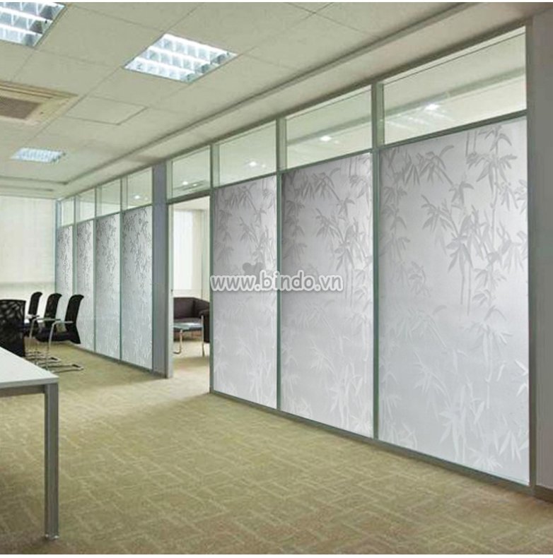 http://stc.bindo.vn//files/tham-khao-decal-dan-kinh-gia-re-cho-phong-khach-1.jpg
