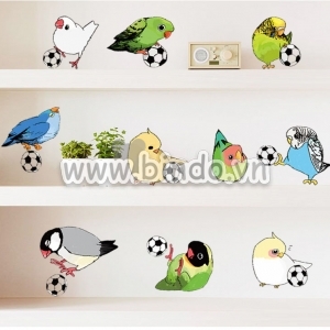 Decal dán tường Chim chơi bóng
