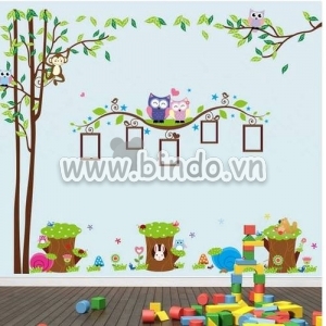 Decal dán tường Combo cây xanh và khỉ con
