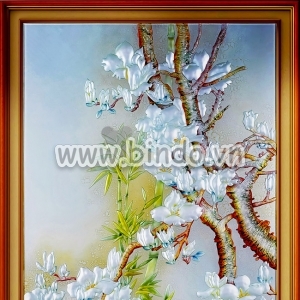 Tranh ngoc hoa sứ trắng và bụi trúc xanh