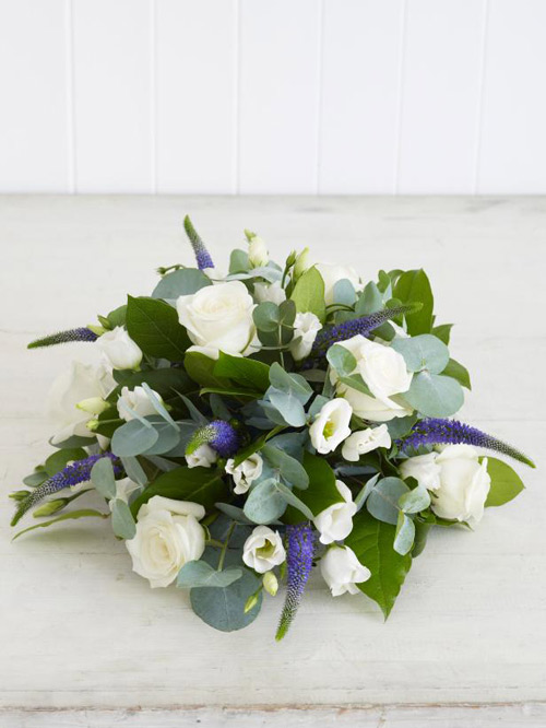 Học cách cắm hoa hồng trắng trang trí nhà đơn giản và sang trọng 8