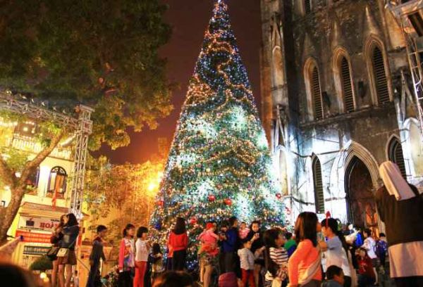 Những địa điểm đi chơi Noel ở Sài Gòn 2020 1
