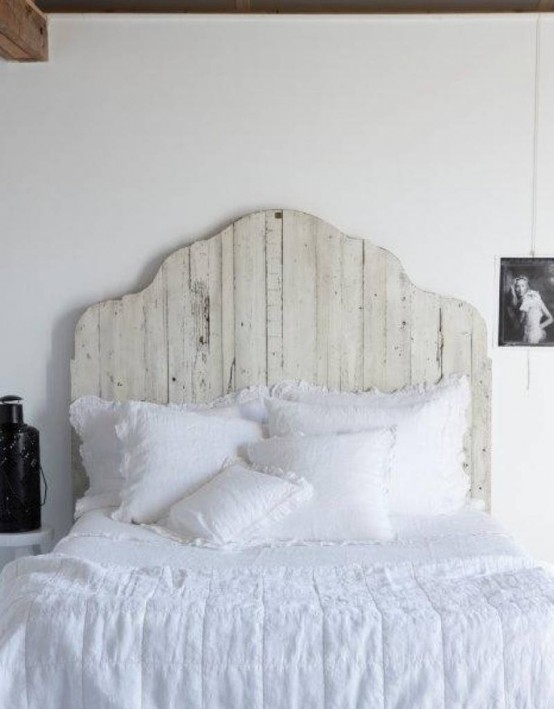 Làm đẹp và trang trí phòng ngủ với headboard được sơn trắng 2