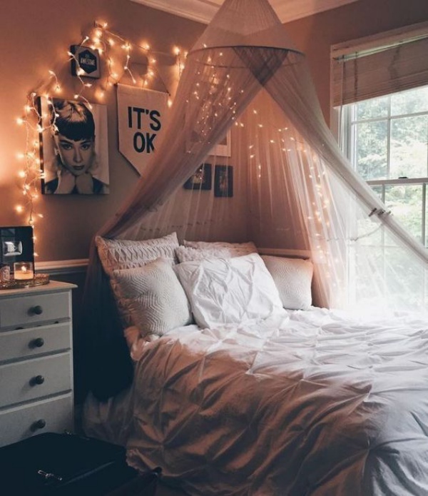 Phòng ngủ đẹp lãng mạn như resort bằng đèn Led 2