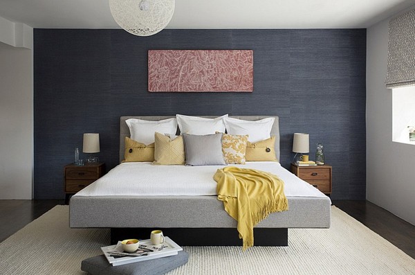 Trang trí phòng ngủ với gam màu xám sang trong và vàng thanh lịch 6