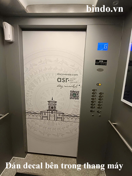 Hình ảnh thi công dán decal tháng máy 1