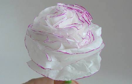 Hướng dẫn làm hoa hồng đơn giản đẹp từ giấy tissue 10