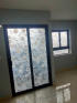 Decal dán kính họa tiết hoa cúc trắng xám 90cm x 1m - 1
