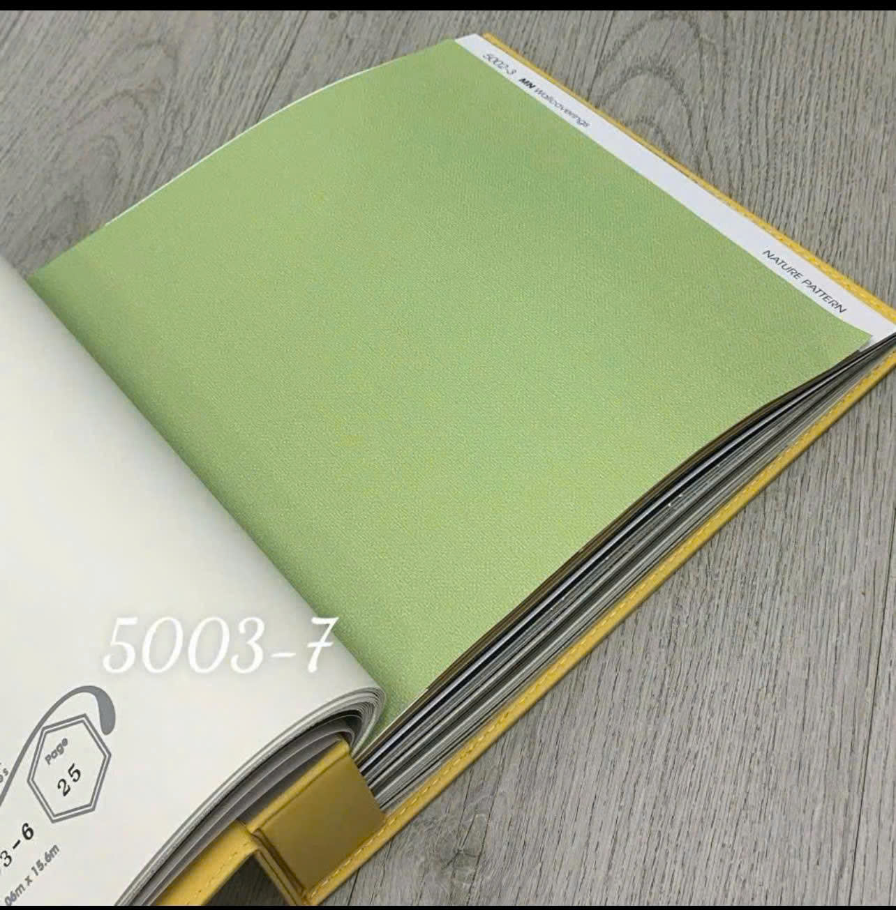 Decal dán tường  Giấy dán tường Luxury  5003-7