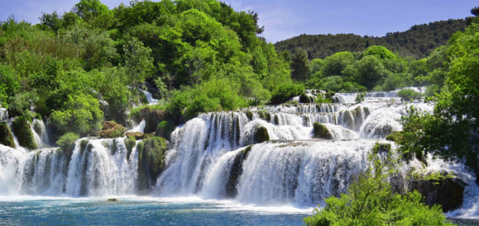 Tranh thác nước trên sông Krka. Vườn quốc gia, Dalmatia, Croatia