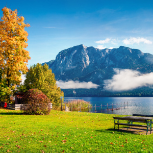 Tranh cảnh mùa thu tuyệt đẹp của Altausseer See lake