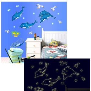 Decal dán tường Cá heo dạ quang