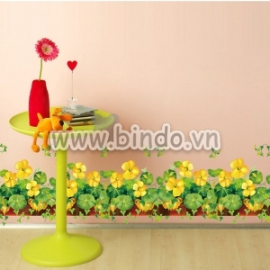 Decal dán tường Chân tường hoa 4 cánh vàng