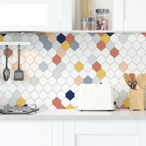 Decal dán tường Giấy dán bếp nhiều màu lục giác tráng nhôm, cách nhiệt chống dầu mỡ 0,6m x 5m Decal dán tường Giấy dán bếp nhiều màu lục giác tráng nhôm, cách nhiệt chống dầu mỡ 0,6m x 5m