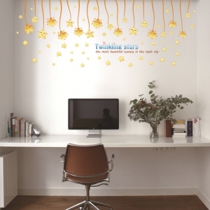 Decal dán tường Decal dán tường dây treo sao vàng, có sẵn keo, dán phòng bé gái, đẹp tại TPHCM Decal dán tường Decal dán tường dây treo sao vàng, có sẵn keo, dán phòng bé gái, đẹp tại TPHCM