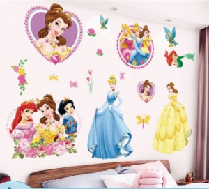 Decal dán tường Decal dán tường decal hoạt hình những nàng công chúa cho bé gái dán tường, tủ đẹp, dán theo sở thích, phòng bé, ở TPHCM sau dán 0,70 x 0,60 (m)(dài x rộng)