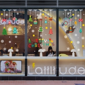 Decal dán tường Noel-Dây treo noel nghộ nghĩnh