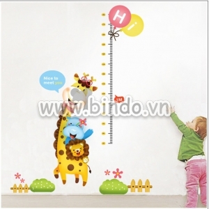 Decal dán tường Thước đo Hươu và bạn
