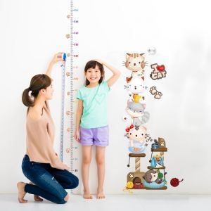 Decal dán tường Thước đo mèo xếp hàng