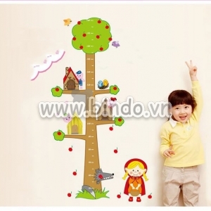 Decal dán tường Thước đo cô bé quàng khăn đỏ