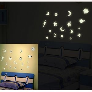 Decal dán tường Trăng sao dạ quang 9